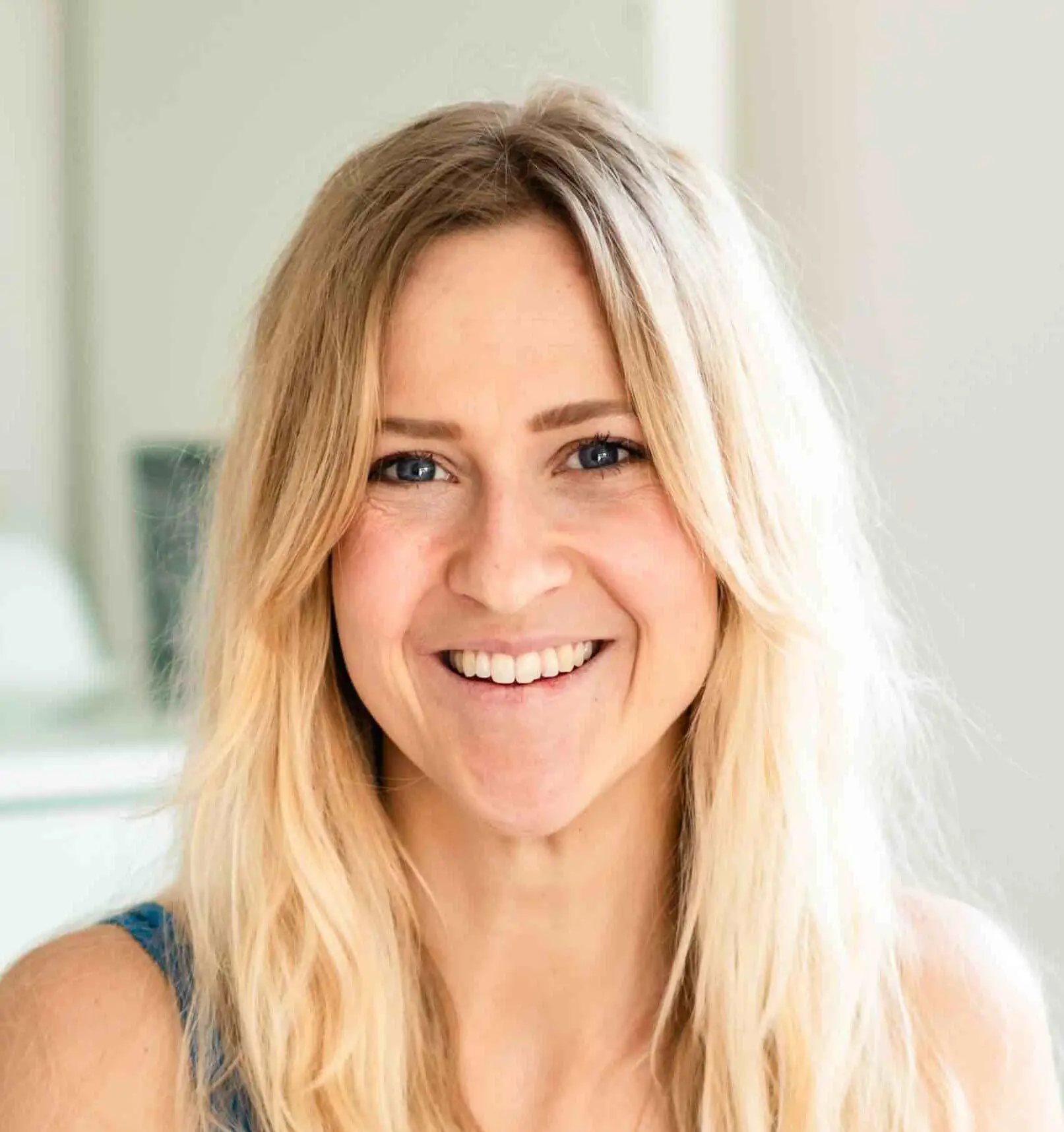 Anna Chaplin, a vocal coach giving private singing lessons in Zurich